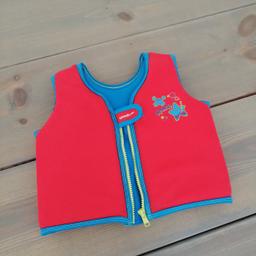 Child's Speedo Swimming Floatation Vest.
Age 2-4 years.
Overall very good condition.

Collection only, from Kinver.