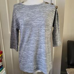 Grey casual loose fit top from Papaya in size 8