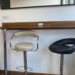 5 Bar Stools with trim for sale

5 Stools with trim = £100

or £25 Each stool

or £50 for the Bar Trim 2x 

