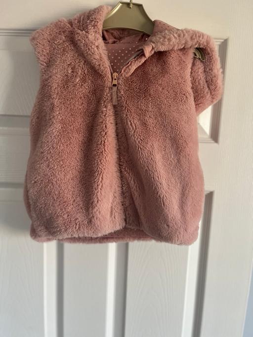 Buy & Sell Greater Manchester Tameside - Photos for Nutmeg Girls pink gilet in aged 3/4 years