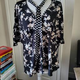 Black floral cold shoulder top blouse from Lost Ink in size 20. Hardly used