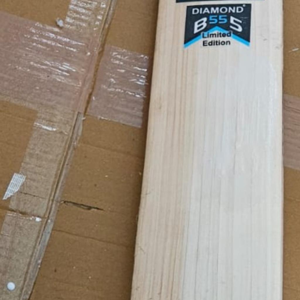 Cricket Bat from Pakistan.
short handle
its not a GM bat, i only put those stickers on. whilst peeling the stickers, the wood has come off as shown in second image, but it does not affect the use of the bat.

Fair condition