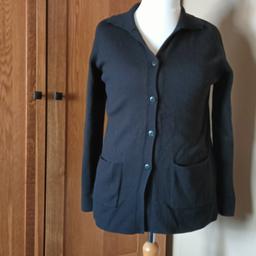 lovely black cardigan in good pre-owned condition only selling as don't fit anymore
selling other items please check them out.
No offers
Cash on collection only B33
