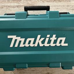 Hiermit verkaufe ich ein Makita Koffer Set
Inhalt : Makita DF Akku- Bohrschrauber 12v + ML106 Akku Lampe + Ladegerät - ohne Akkus 
Ner Koffer ist nagelneu nicht benutz. 
Privatkauf keine Garantie