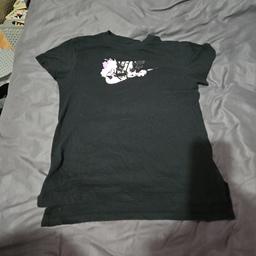 girls black nike t-shirts size L really good condition