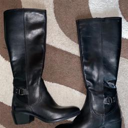 Brand new leather boots
Size 4