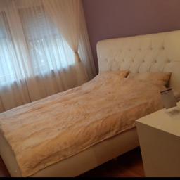 Verkaufe hier mein Bett inkl. Lattenrost.
160/200 cm
Bettgestell: 190/250 cm

13 J alt.
Nur Selbstabholung!
•