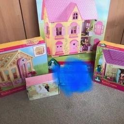 ELC Rosebud Village set:
- dolls house
- conservatory
- stables
- wedding set

All in good condition and original boxes.
From smoke free home.

Collection from Whitefield Manchester M45 or buyer to pay postage (think about £10 but will check if needed).