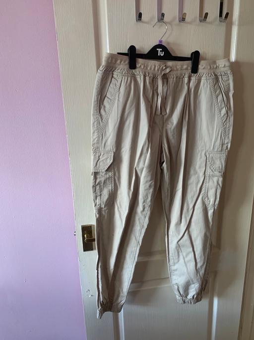 Buy & Sell East Sussex Brighton - Photos for Cream cargo pants