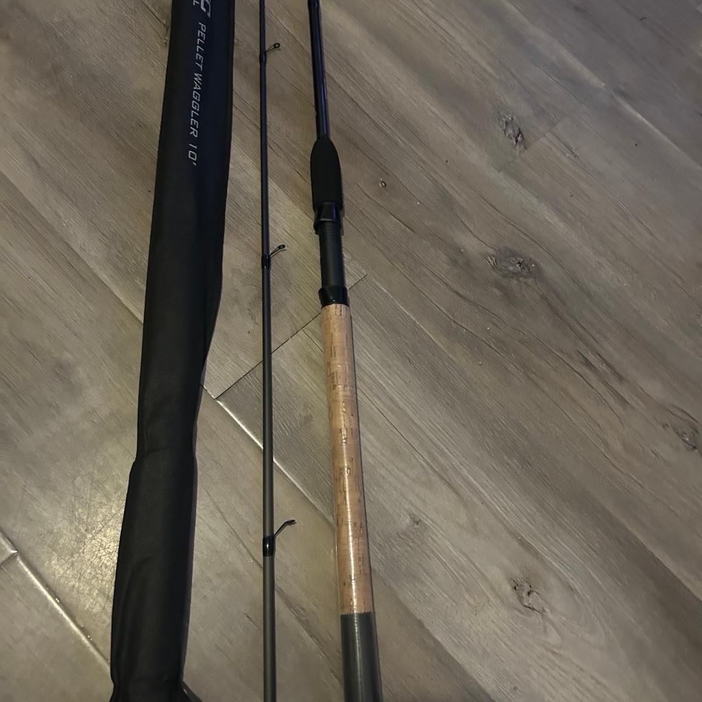 Hi I’m selling this Abu Garcia fishing rod brand new collection only thanks