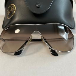 Ray Ban Sonnenbrille Modell RB3211 002/8G SMALL 3N Modebrille Sonnenschutz

Zustand: Gebraucht ,gepflegt

Dieser Verkauf erfolgt unter Ausschluss jeglicher Gewährleistung, da es sich um einen Privatverkauf handelt. Keine Garantie und Rückgabe möglich