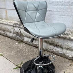 Set of 6 adjustable height bar stools
Some wear but in generally very good condition
Currently in storage but easily accessible
Grey and black in colour
Silver base

Will sell for £10 each or 6 for £50 ONO

Offers welcome
Would consider selling separately if required.

For collection only.