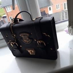 harry potter bag 

satchel type purse or bag

brand new with tag

collection welcome from Erdington b23
