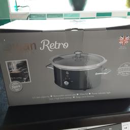 Swan Retro Slow Cooker, as new stell in the box, complete with recipe book.
3.5 litre capacity,removable ceramic pot,glass lid power indicator light low/ High heat settings,  keep warm function.