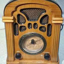 Nostalgie Retro-Radio, Gerät funktioniert einwandfrei und ist im guten Zustand!
