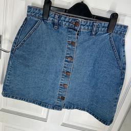 New look - a line denim skirt 

Excellent condition 

Size 12