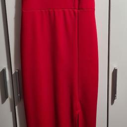 Verkaufe das rote Jerseykleid von WAL G. 
Sehr guter Zustand, da nur 1x getragen.

Gesamtlänge: ca. 160 cm

Bei Fragen gerne melden.