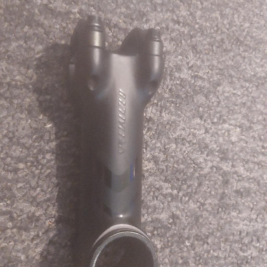 Specialized Comp Multi stem for 31.8mm handlebars. Looks to be 110mm long when using a measuring tape. Comes with a shim to adjust the angle +/- 4 degrees. A few scrapes in places from use but nothing major. Open to offers.