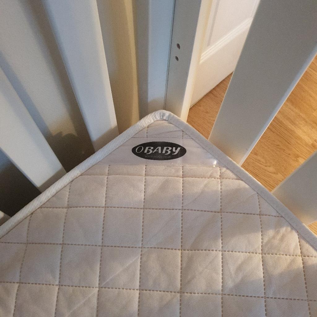 Obaby white cot bed removal side rails to change to toddler bed or day bed used condition still functional for further use £25 ono
Great lever bolton BL3 3DJ