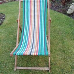 Vintage deckchair, in good condition for its age.  Collection from an FY2 location