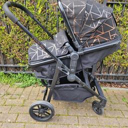 ickle bubba moon 2 in 1 pushchair 
frame and all ok
could do with a clean
come with hood
carrycot apron
bumper bar
shopping basket
converts from carrycot to pushchair
just need it gone so selling cheap
£25
may deliver locally or for fuel cost