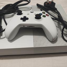 Fully working Xbox One S with controller and leads.


 Just upgraded the drive from 500Gb to 1000Gb and fully re-installed operating system.


Inside was fully cleaned out


Fully working wireless controller.


HDMI lead supplied.