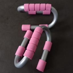 Never used pair, been in storage.
Prefect your push ups with these push up handles. Multiuse equipment ie dips for use during home workouts, travelling, park training, gym finishers. Build your arm strength by starting with push up with your knees on the floor, gradually increasing to full push ups as you get stronger and fitter. Push ups target the triceps, deltoids, serratus anterior, pectorals and the abdominals depending on your press distance and form. Never used spare.

•Safe and comfortable way to make push up a part of your daily fitness regime
•Ideal for developing muscles in the chest, arms and shoulders
•Densely padded foam hand grips ensure optimum comfort
•One piece tubular metal construction
•Rubber end caps to protect floor surface and add stability

W9 1BT

Lots more gym equipment being sold to make space for conversion; drop a message for inquiries or for faster response leave contact.