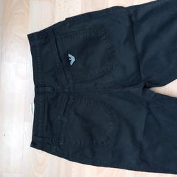 Schwarze Armani Jeans Größe 27. fällt aber eher kleiner aus dünne Qualität Sommerjeans an selbstabholer