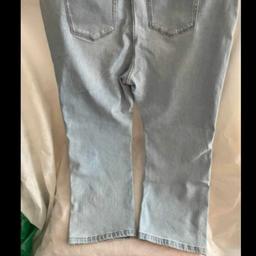 NEXT JEANS PETITE
Crop Slim Mid Rise
Ladies Size 20 Petite

Purchased, not worn so basically new
RRP £24 so bargain at £18

Collection from Shirley, Croydon,
CR0 8BB South London 

Could consider Postage for this item by Royal Mail

Delivery within 10 miles for small fee.
