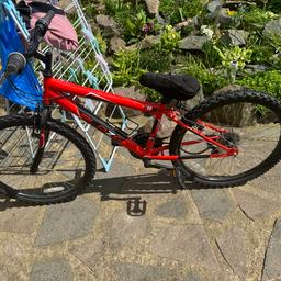 Selling as spares or repairs might be an easy fix for someone Piranha Blaze 24 inch Wheel Size Kids Mountain Bike Needs new Rear Derailleur as shown in pictures