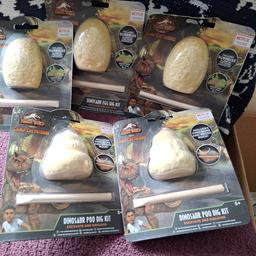 Jurassic world Dinosaur poo dig kits.
Excavate and discover 
3x hidden Dinosaur
2x Dino bone and geode rock.
Great little gifts.
2.00 EACH