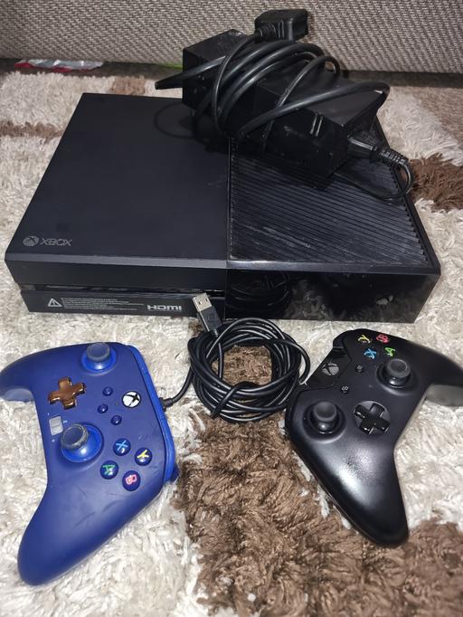 Buy & Sell Greater Manchester Bolton - Photos for xbox one with 2 controller