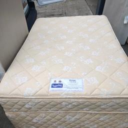 4 drawer double divan bed with mattress
good condition
collect Sheffield s5 or can deliver locally for fuel costs