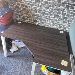 Large grey corner desk with white legs good condition. Size in photos. Will be dismantled