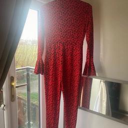 Lovely animal print jumpsuit in stretch material. Bell sleeves & bottoms. Shein size L which is approx size 12-14