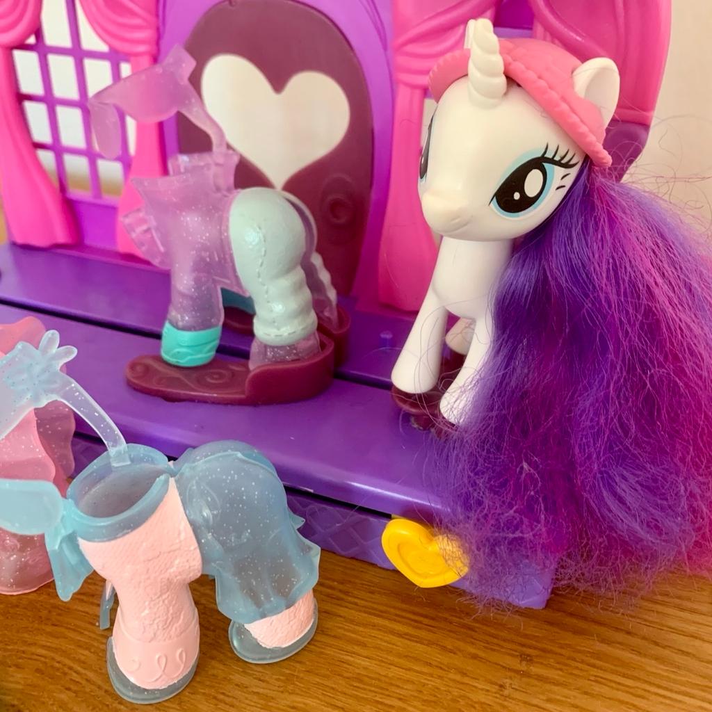 My little pony
Modenschau mit Pony
vollständig

Versand gegen Aufpreis möglich
keine Gewährleistung, keine Rücknahme da Privatverkauf