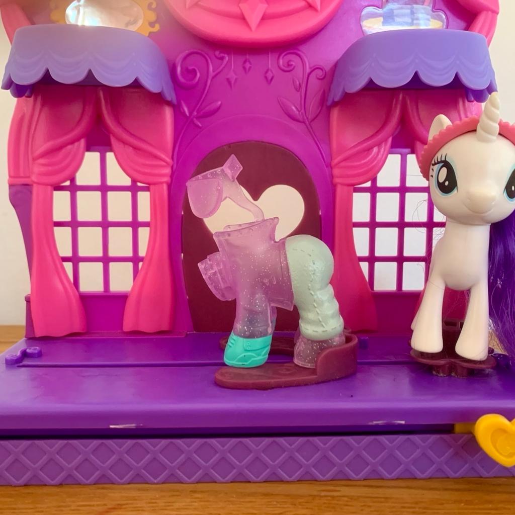 My little pony
Modenschau mit Pony
vollständig

Versand gegen Aufpreis möglich
keine Gewährleistung, keine Rücknahme da Privatverkauf