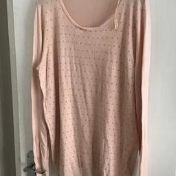 Ladies pink jumper 16 Matalan
Pet and smoke free home
Good used condition