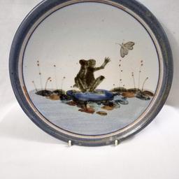 LOVELY SCARCE HIGHLAND STONEWARE SCOTLAND PLATE DEPICTING FROG & BUTTERFLY APPROX 10 1/4" WIDE GREAT CONDITION.