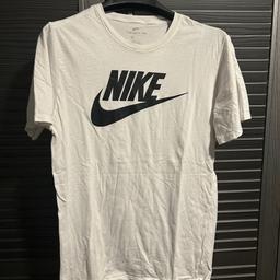 Ich verkaufe mein Nike T-Shirt. 😊