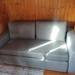 Verkaufe Sofa mit ausziehbaren Bett und Bettzuglade breite 170 cm tiefe 90 ausgezogen 138 x 200 cm, neuwertig, 0 6 5 0 2291068