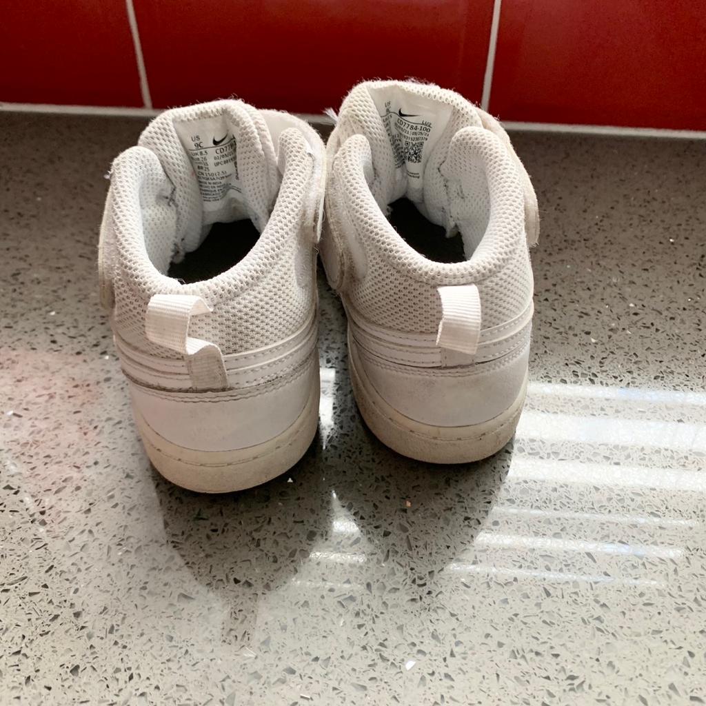 Nike unisex toddler trainers in white
Size- 8.5 (UK)
In good condition
Collection from Hatifeld Garden Village