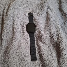 worn once
Great smart watch
really good price
it can be connected to android and apple devices and has loads of cool features 
FREE SHIPPING!!!
