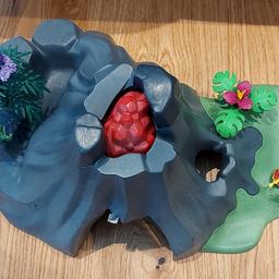 Playmobil Vulkan mit 6 Dinos und Steinmauer