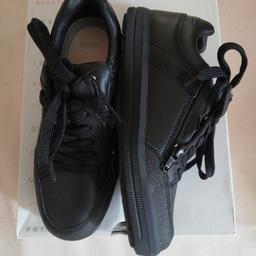 Geox Schuhe neu. Größe 35,schwarz. Ideal für Erstkommunion oder Festtagskleidung. Neu