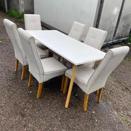 table with 6 chairs 
in good clean condition 
Pick up or delivery available for petrol cost 😊 Cash only please Manchester 😊