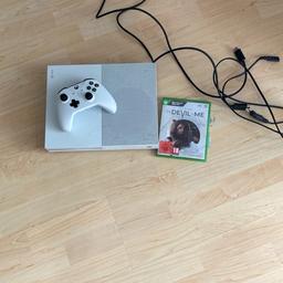 Xbox one mit einem Spiel Controller hdmi Kabel und Stromkabel
100
