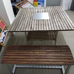 Set bestehend aus Sitzbank, zwei Stühlen und quadratischem Tisch (1 m x 1 m) mit herausnehmbarer Aluplatte. Material Aluminium und Akazienholz. Auf Wunsch gibt es Holzöl/Holzlack dazu.