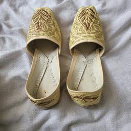 Traditional Asian Shoes suitable for weddings or Dress up occasions. £15 or make offer.