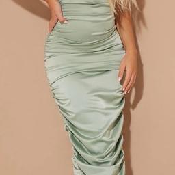 Size 4 Ladies Gorgeous PrettyLittleThing Sage Green Satin Knot Detail Halterneck Ruched Midi Fashion Dress worn once for wedding £7.99….Strood Collection or Post A/E…💕
(Please note back slit was made longer for daughter to walk in)

Check out my other items…💕

Message me if wanting multi items save on postage….💕